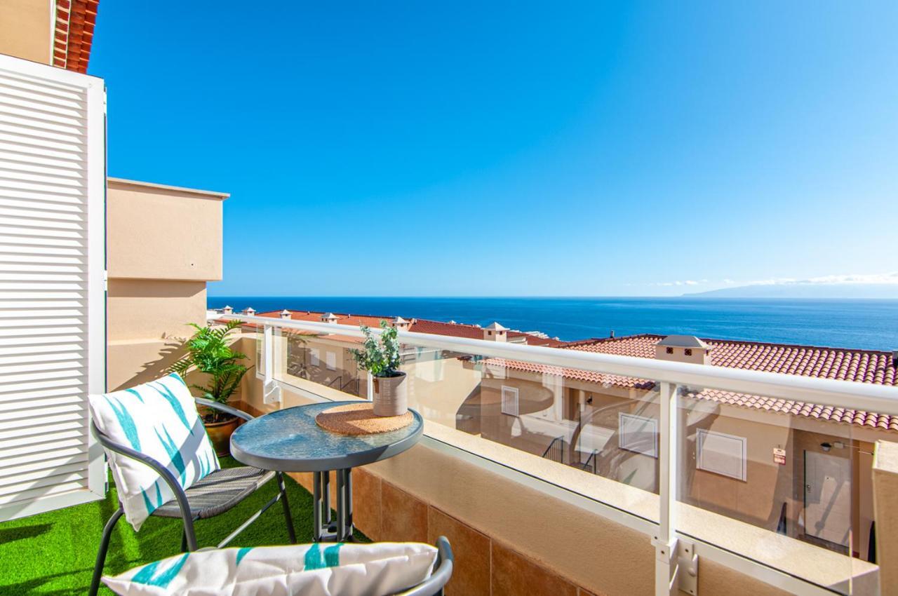 Luxury Townhouse With Panoramic Sea View *